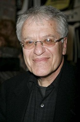  Jerry Zaks