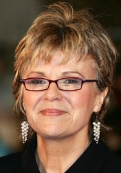  Julie Walters