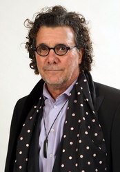  Jack Bender