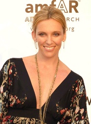  Toni Collette