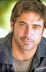  Jeffrey Dean Morgan
