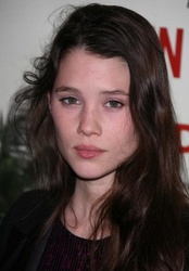  Astrid Berges-Frisbey