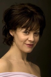  Helen McCrory