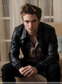 Twilight : Robert Pattinson sur tous les fronts !