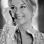 Michèle Laroque, de Pédale Douce à Enfin Veuve