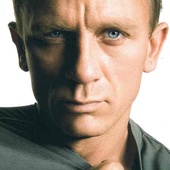 007 à la poursuite des aliens?