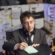 Sam Raimi marche à l'ombre.