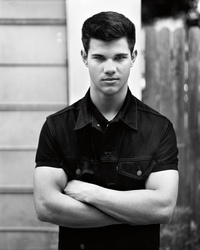 Taylor Lautner est porté disparu !