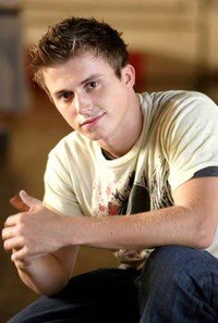 Footloose : Kenny Wormald entre en piste