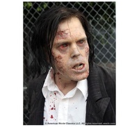 Un survivant de plus face aux zombies