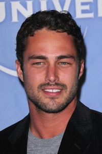 Taylor Kinney dans Vampire Diaries