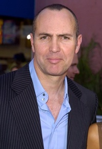 Arnold Vosloo chez Bones
