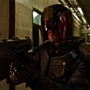 Karl Urban en Judge Dredd ça donne ça...