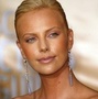 Charlize Theron dans Prometheus