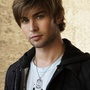 Liaison compliquée pour Chace Crawford et Katie Holmes