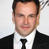 Jonny Lee Miller travaillera pour Burton