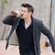 Colin Farrell, jamais sans sa bouteille...