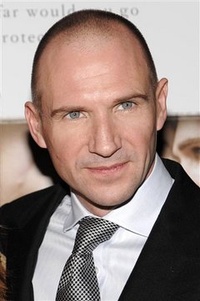Ralph Fiennes, grand méchant de Skyfall ?