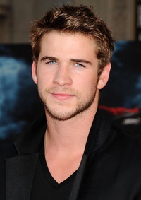 Liam Hemsworth sera le rôle principal dans Timeless