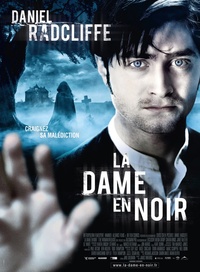 La dame en noir avec Daniel Radcliffe fait le plein de vidéos