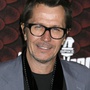 Gary Oldman, méchant dans Motor City