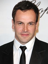 Elementary : Jonny Lee Miller sera le Sherlock made in america 