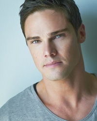 Jay Ryan sera la bête dans La Belle et la Bête avec Krinstin Kreuk.