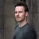 Michael Fassbender dans The Moutain Between us