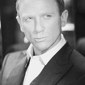 Daniel Craig porte l'armure d'Empereur