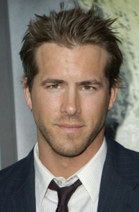 Ryan Reynolds en Connor MacLeod dans le remake d'Highlander