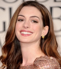 Anne Hathaway rattachée au projet Song One