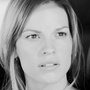 Hillary Swank prédatrice !