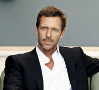 Hugh Laurie serait le méchant dans Robocop (remake)