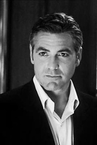 George Clooney, tête en l'air