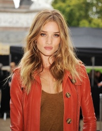 Rosie Huntington-Whiteley sera bien dans Mad Max Fury Road