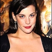 Liv Tyler victime d'étrangers masqués