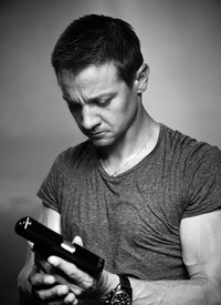 Jason Bourne l'héritage : Jeremy Renner prend la pose