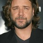 Russell Crowe passe derrière la caméra