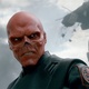 Hugo Weaving ne sera plus le Crâne Rouge