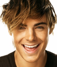 Zac Efron sera dans le prochain SF d'Akiva Goldsman