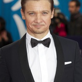 Bradley Cooper ou Jeremy Renner au générique de Southpaw ? 