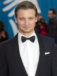 Bradley Cooper ou Jeremy Renner au générique de Southpaw ? 
