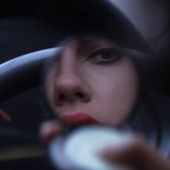 Scarlett Johansson se dévoile dans le trailer d'Under the skin. 