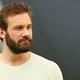 Clive Standen interpetera Liam Neeson jeune dans la série Taken