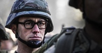  Joseph Gordon-Levitt est l'interprète de l'homme le plus recherché du monde: Edward Snowden! Bande-annonce.