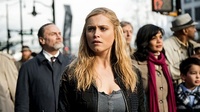 The 100 : l'excellente saison 3 s'achève avec "Perverse Instantation — partie deux" (S03E16)