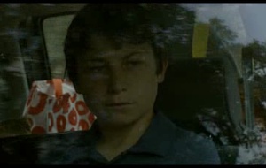 Je suis heureux que ma mère soit vivante  Bande annonce je suis heureux que ma mere soit vivante du film Je suis heureux que ma mère soit vivante