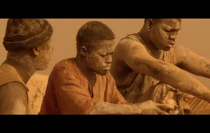 Rêves de poussière  L'extrait du film Rêves de poussière