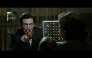 Mesrine : L'Ennemi Public N°1  La bande annonce du film Mesrine : L'Ennemi Public N°1